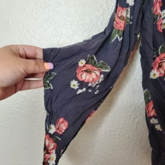 Torrid Floral Print Challis Cross Front Blouse - Picture 3 of 8